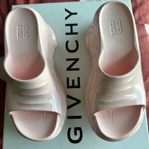 Wedge sandals